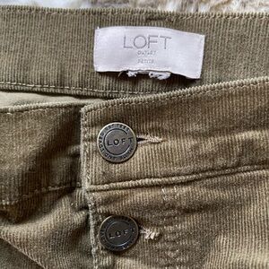 LOFT Green corduroy, Jeans petite with exposed buttons